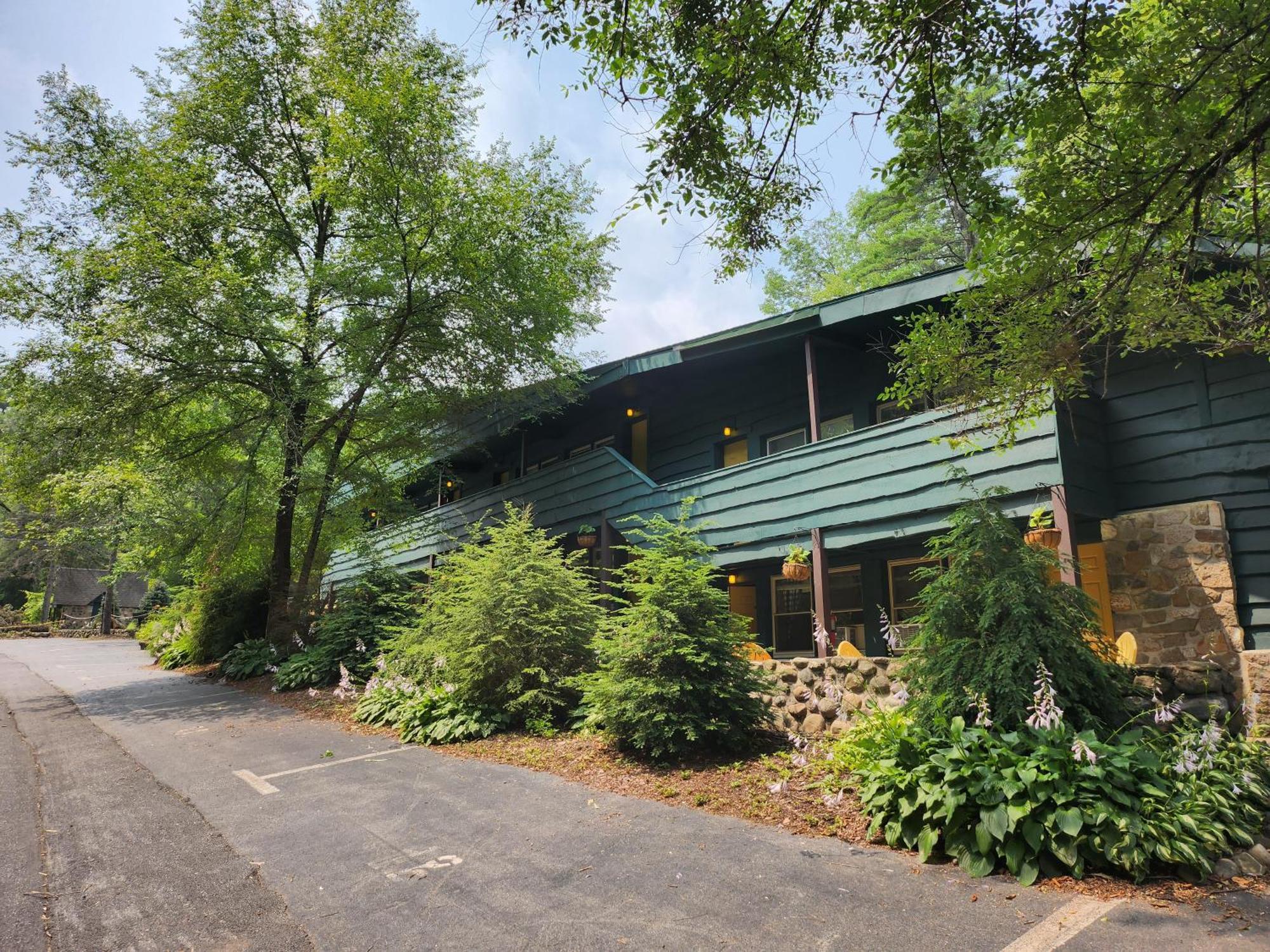 Adirondack Diamond Point Lodge Lake George Exterior foto